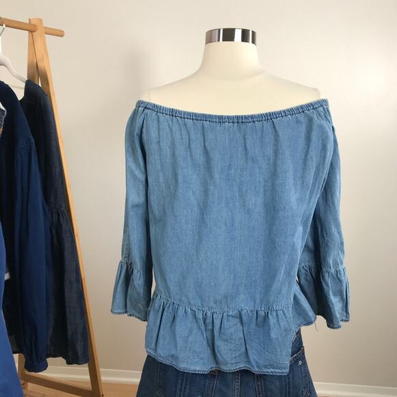 Cupcakes and Cashmere • Bishop Chambray Off The Shoulder Top - Picture 4 of 6